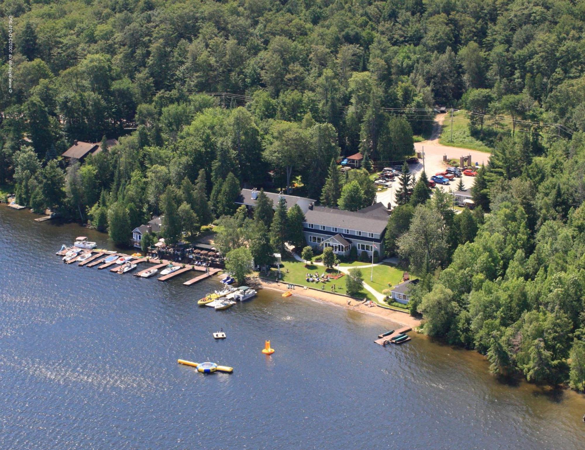 Bonnie View Inn Haliburton Exteriör bild