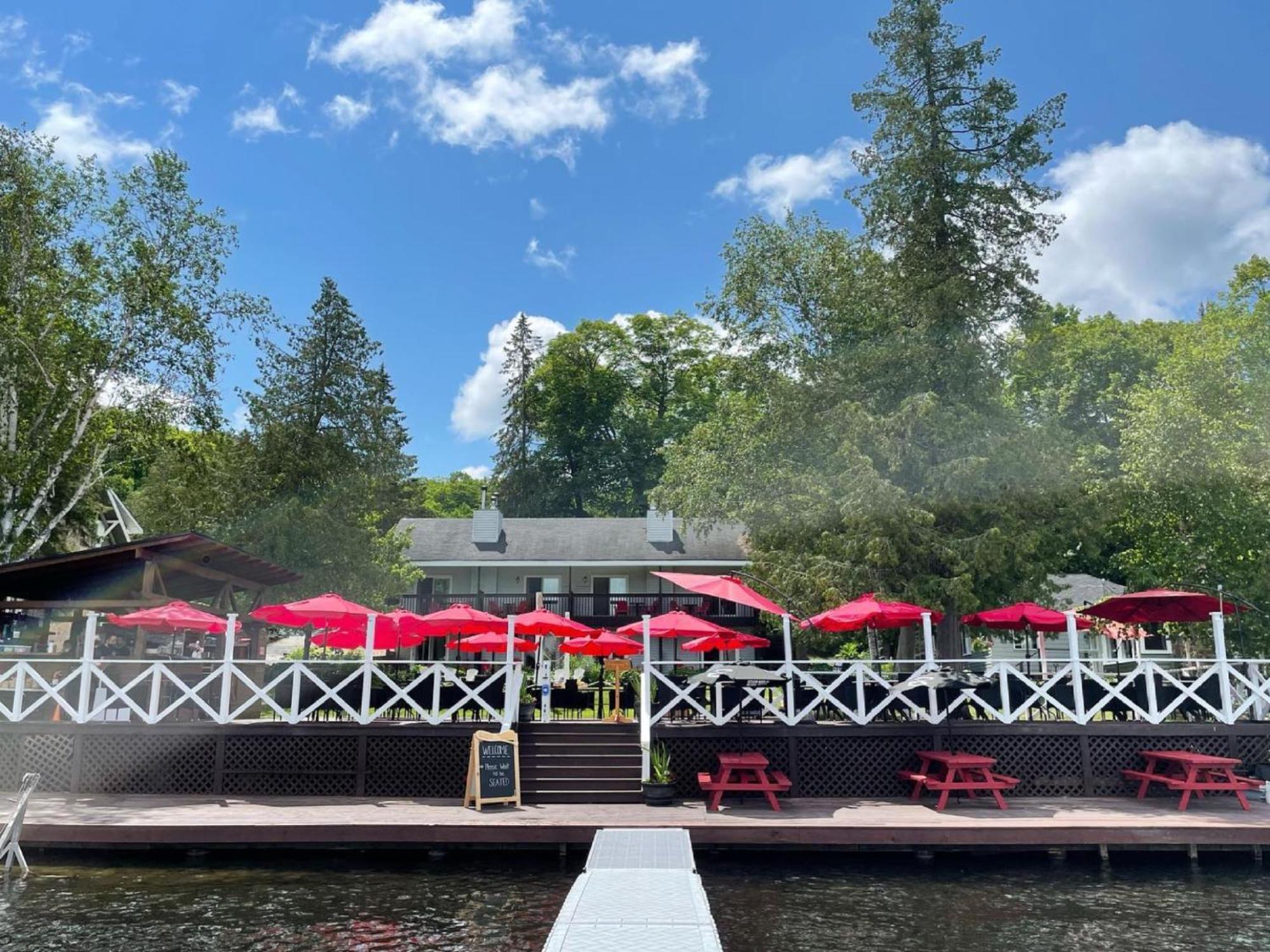 Bonnie View Inn Haliburton Exteriör bild